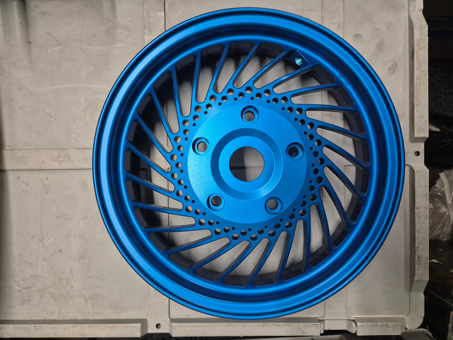 Turbine-Lace Felge